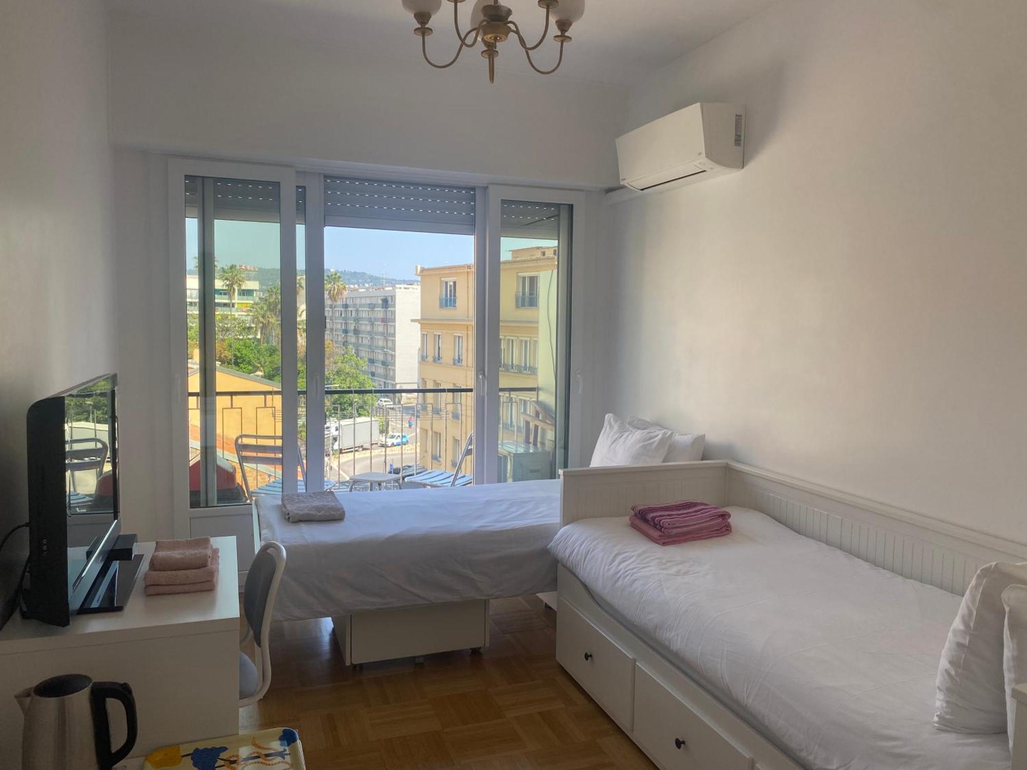 Mirela'S Private Room With Key, Ac, Lift & Balcony In The Center Of Nice On The Cote D'Azur Luaran gambar