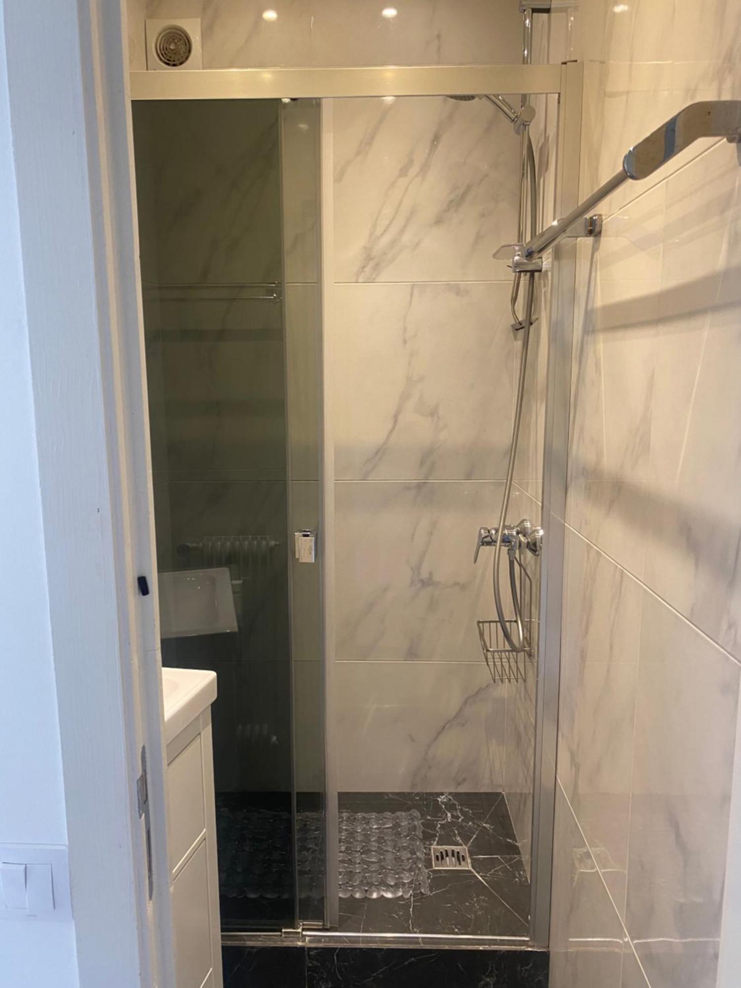 Mirela'S Private Room With Key, Ac, Lift & Balcony In The Center Of Nice On The Cote D'Azur Luaran gambar